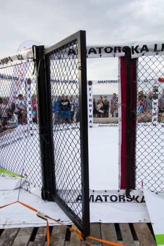 Turniej MMA na plaży w Krynicy. Zobacz zdjęcia