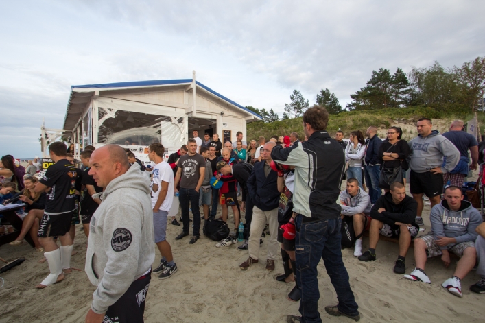 Turniej MMA na plaży w Krynicy. Zobacz zdjęcia
