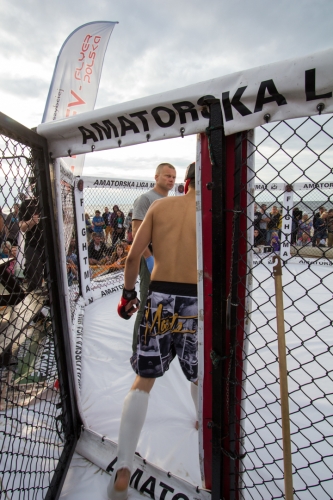 Turniej MMA na plaży w Krynicy. Zobacz zdjęcia