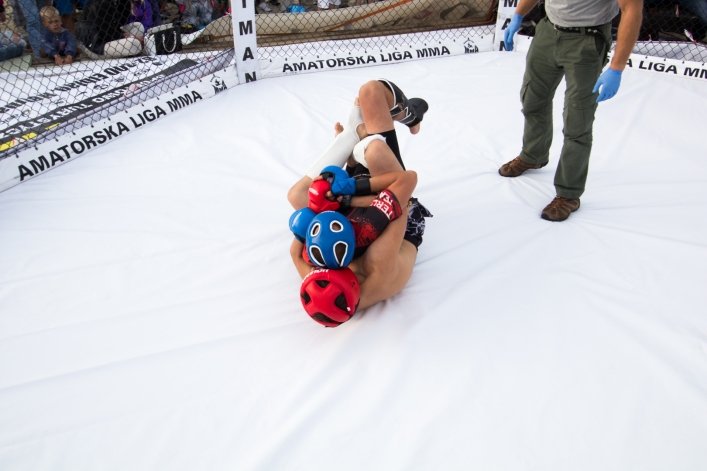 Turniej MMA na plaży w Krynicy. Zobacz zdjęcia