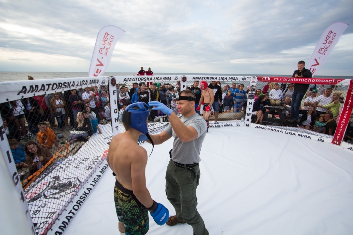 Turniej MMA na plaży w Krynicy. Zobacz zdjęcia