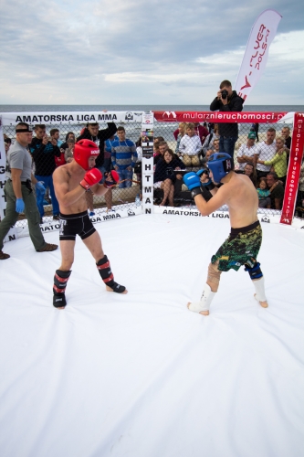 Turniej MMA na plaży w Krynicy. Zobacz zdjęcia