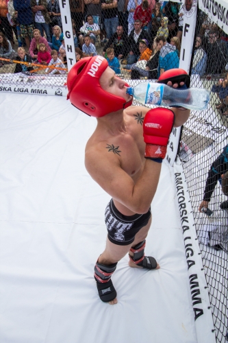 Turniej MMA na plaży w Krynicy. Zobacz zdjęcia