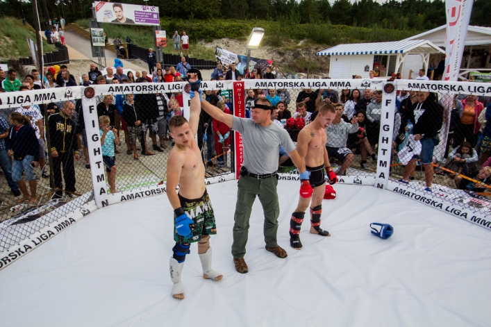 Turniej MMA na plaży w Krynicy. Zobacz zdjęcia