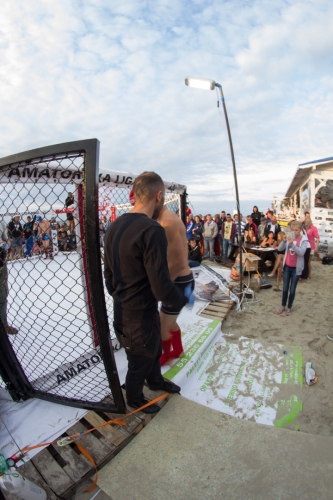 Turniej MMA na plaży w Krynicy. Zobacz zdjęcia