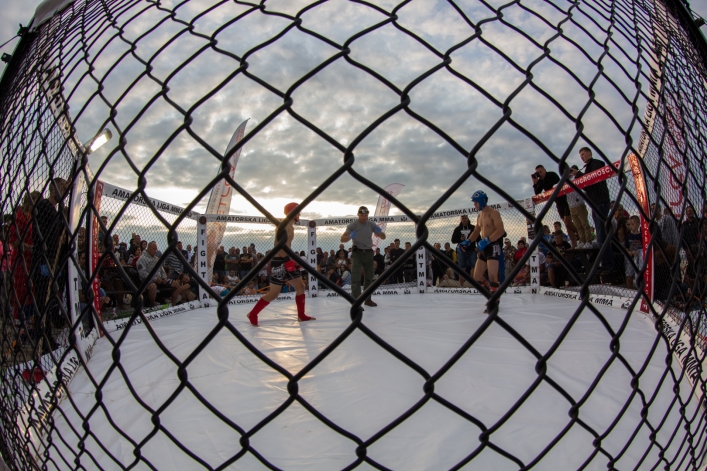 Turniej MMA na plaży w Krynicy. Zobacz zdjęcia