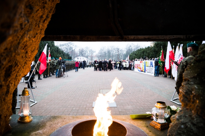 Uczcili ofiary Grudnia'70 (+zdjęcia)