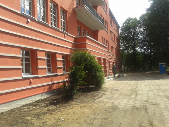 Uczniowie Gimnazjum nr 5 jeszcze poczekają na powrót do remontowanego budynku