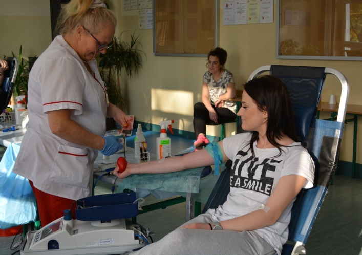 Uczniowie oddali 10 litrów krwi... bo każda kropla jest ważna
