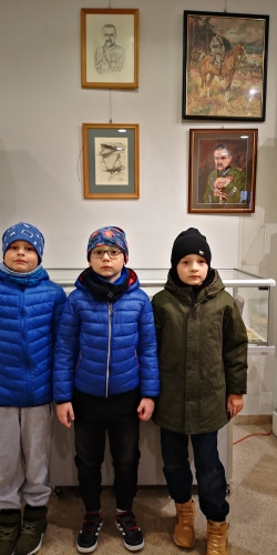 Uczniowie SP nr 21 odwiedzili wystawę poświęconą Józefowi Piłsudskiemu