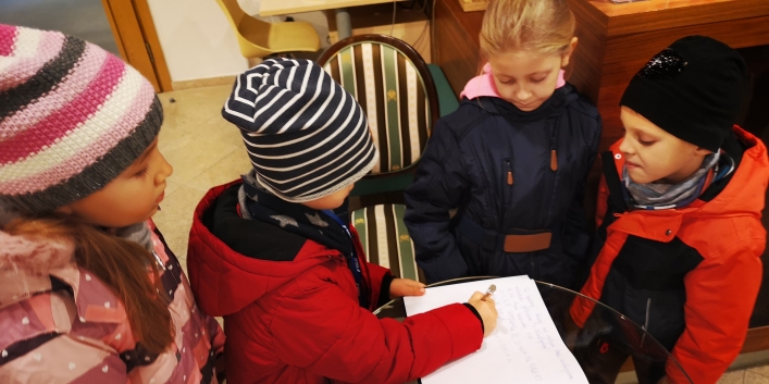 Uczniowie SP nr 21 odwiedzili wystawę poświęconą Józefowi Piłsudskiemu