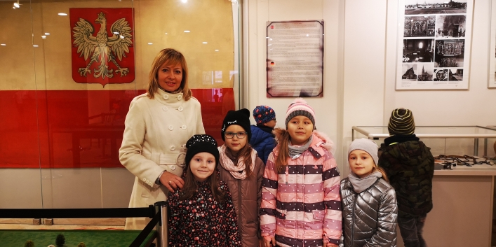 Uczniowie SP nr 21 odwiedzili wystawę poświęconą Józefowi Piłsudskiemu