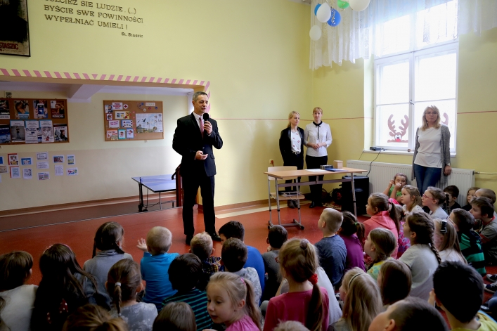 Uczniowie SP nr 8 w Elblągu wyróżnieni w Konkursie Wiedzy o Senacie