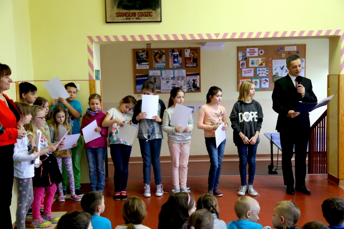 Uczniowie SP nr 8 w Elblągu wyróżnieni w Konkursie Wiedzy o Senacie