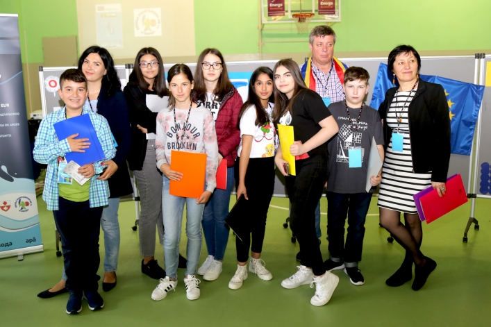 Uczniowie z Rumunii i Bułgarii w elbląskiej „Jedenastce”. Powitano ich chlebem i solą