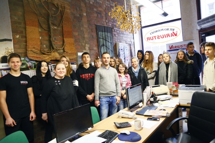 Uczniowie ZSG w Elblągu wzięli udział w lekcji pokazowej w Biurze Podróży Variustur