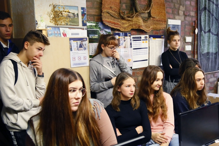 Uczniowie ZSG w Elblągu wzięli udział w lekcji pokazowej w Biurze Podróży Variustur