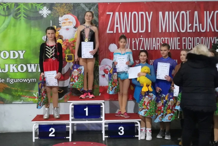 Udany występ łyżwiarzy figurowych z Warmii w ogólnopolskich zawodach w Łodzi
