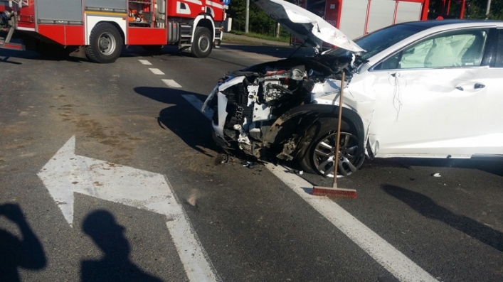 Uderzyła leksusem w koparkę. Utrudnienia w ruchu na „siódemce” 