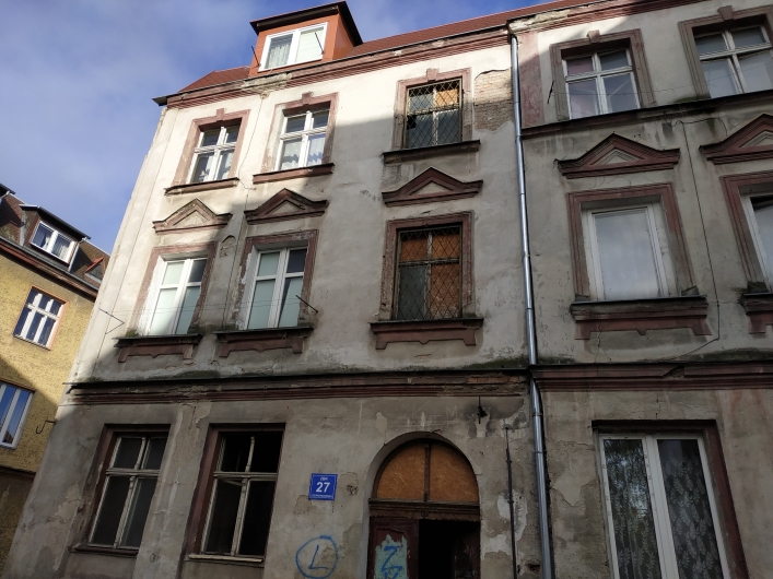Ul. Czerniakowska 27