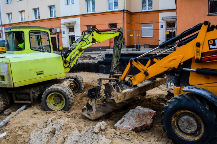 Ulica Mączna: zasypują były skład opału