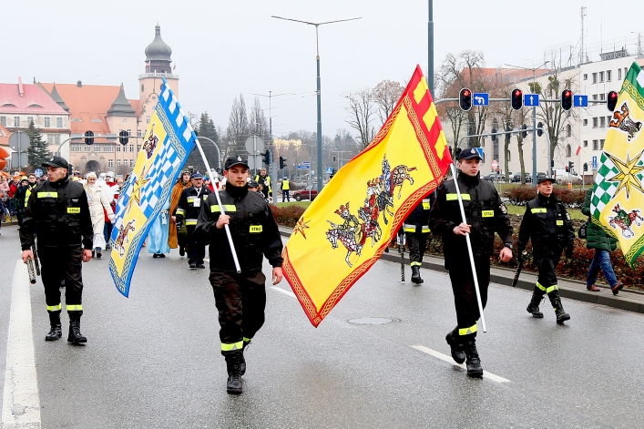 Ulicami Elbląga po raz szósty przeszedł barwny Orszak Trzech Króli