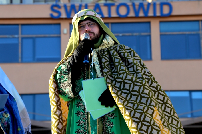 Ulicamy Elbląga przeszedł barwny Orszak Trzech Króli
