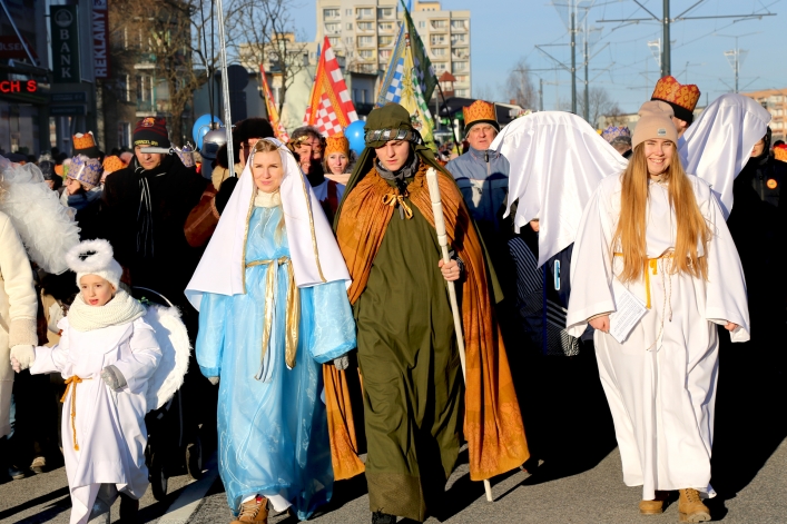 Ulicamy Elbląga przeszedł barwny Orszak Trzech Króli