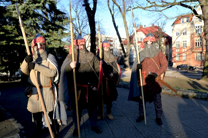 Ulicamy Elbląga przeszedł barwny Orszak Trzech Króli