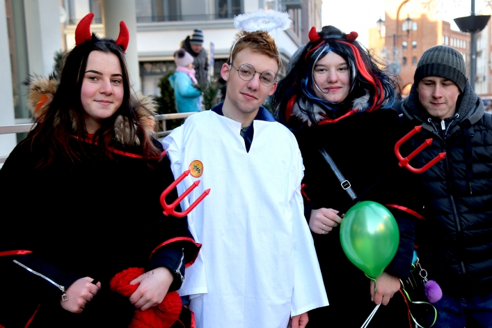 Ulicamy Elbląga przeszedł barwny Orszak Trzech Króli