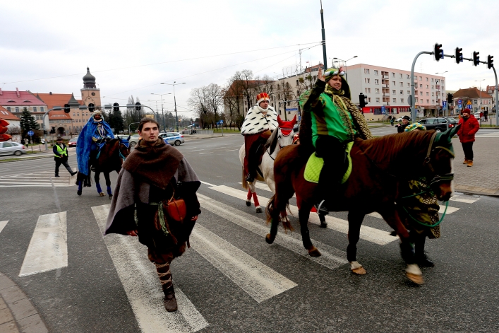 Ulicamy Elbląga przeszedł Orszak Trzech Króli (+ zdjęcia)