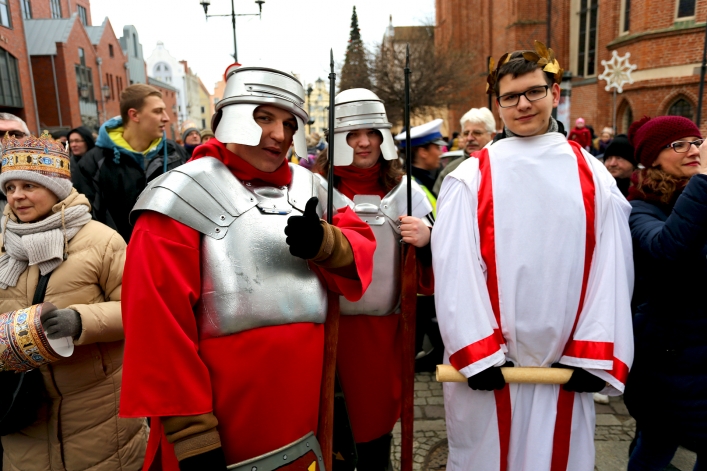 Ulicamy Elbląga przeszedł Orszak Trzech Króli (+ zdjęcia)