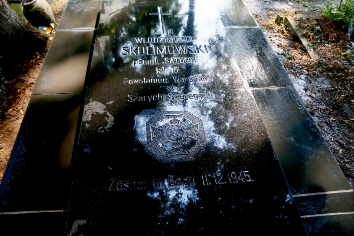 Uporządkowali groby powstańców warszawskich spoczywających na elbląskich nekropoliach