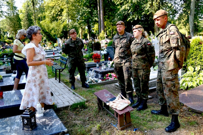 Uporządkowali groby powstańców warszawskich spoczywających na elbląskich nekropoliach