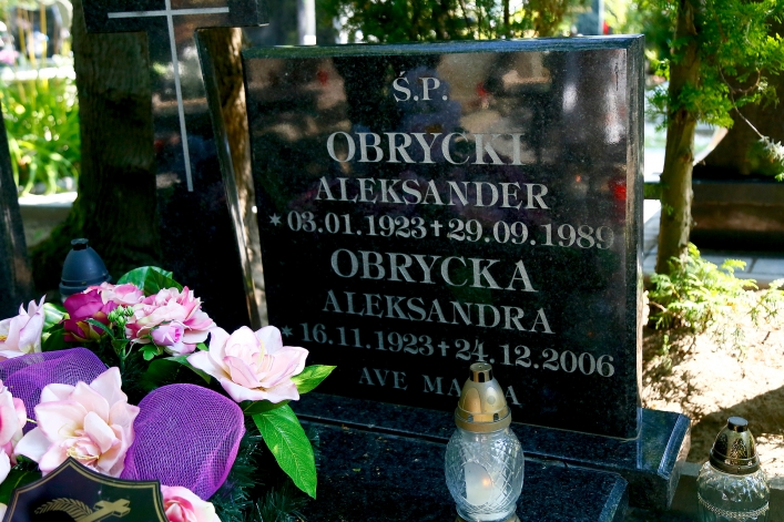 Uporządkowali groby powstańców warszawskich spoczywających na elbląskich nekropoliach