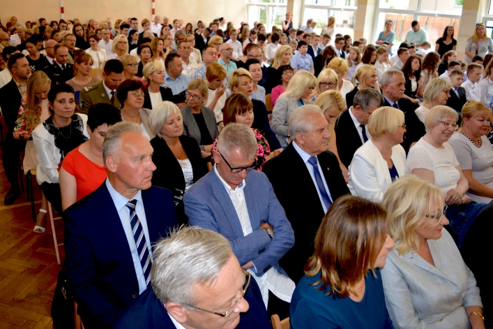 Uroczyste, miejskie zakończenie roku szkolnego (+ zdjęcia)