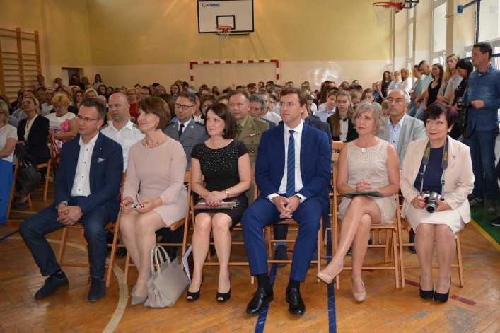 Uroczyste, miejskie zakończenie roku szkolnego (+ zdjęcia)