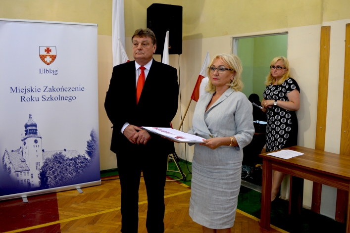 Uroczyste, miejskie zakończenie roku szkolnego (+ zdjęcia)