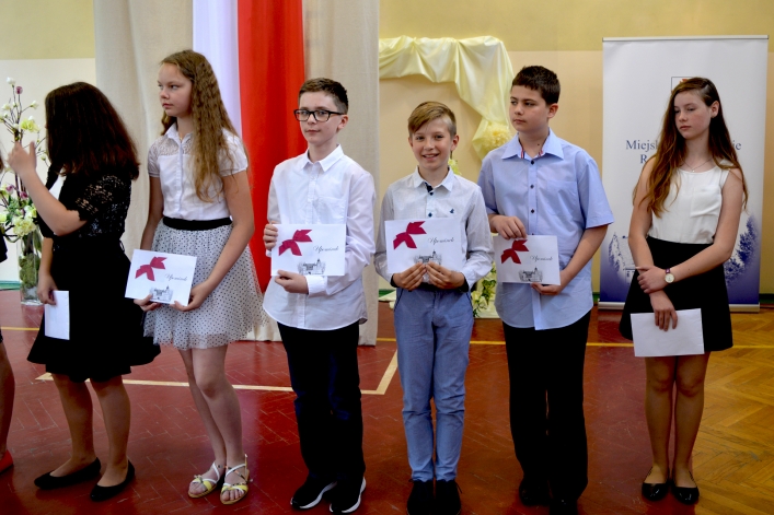 Uroczyste, miejskie zakończenie roku szkolnego (+ zdjęcia)