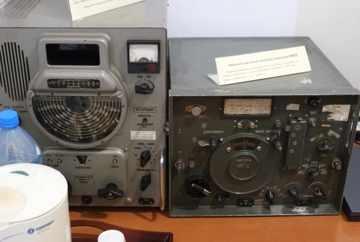 Wnętrze klubu - radiostacje zabytkowe