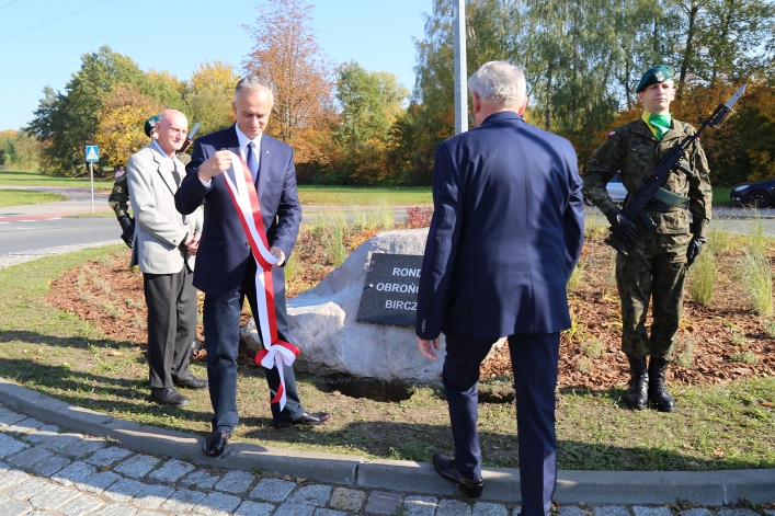 Uroczystośc otwarcia ronda Obrońców Birczy w Elblągu