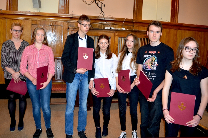 Uroczystość wręczenia stypendiów dla gimnazjalistów z Elbląga (+ zdjęcia)