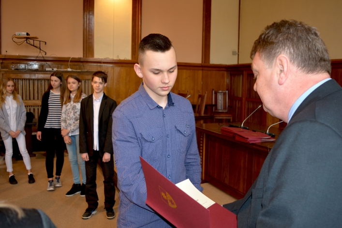 Uroczystość wręczenia stypendiów dla gimnazjalistów z Elbląga (+ zdjęcia)