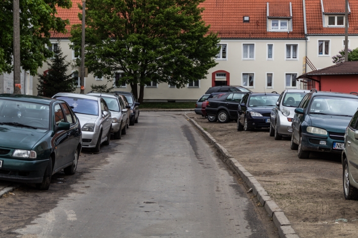 Uwaga, ciasno! Na ulicę Barona służby ratunkowe nie dojadą