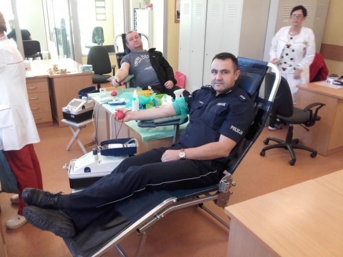 W braniewskiej komendzie policji polała się krew (+ zdjęcia)