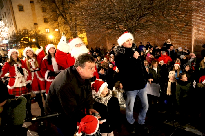 W dzień patrona Elbląga na Starym Mieście rozbłysła choinka