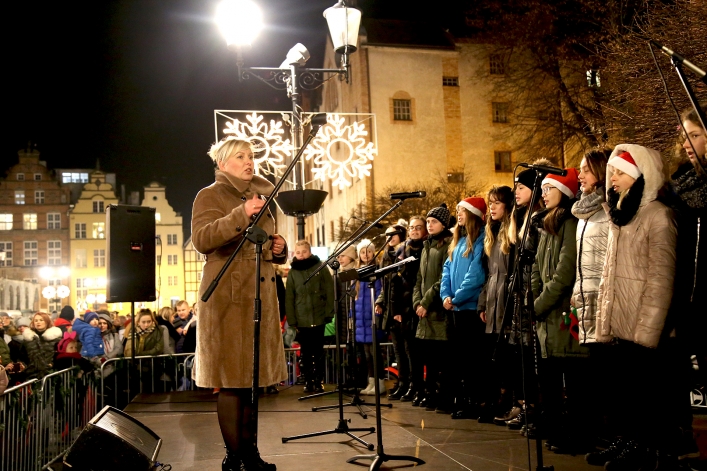 W dzień patrona Elbląga na Starym Mieście rozbłysła choinka