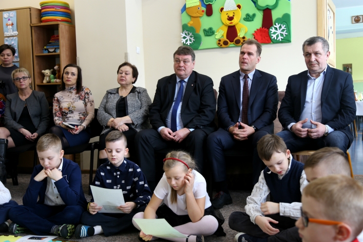 W SP nr 19 w Elblągu dzieci od najmłodszych lat z polskimi robotami za pan brat
