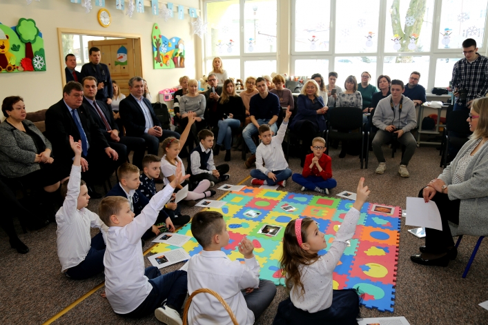 W SP nr 19 w Elblągu dzieci od najmłodszych lat z polskimi robotami za pan brat
