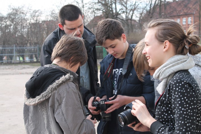 Warsztaty fotograficznie w elbląskich gimnazjach
